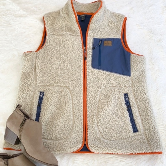 Eddie Bauer Vest. Perfect a Condition